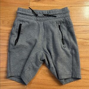 GAP Boys Gray Athletic Shorts with Zipper Pockets size small 6/7